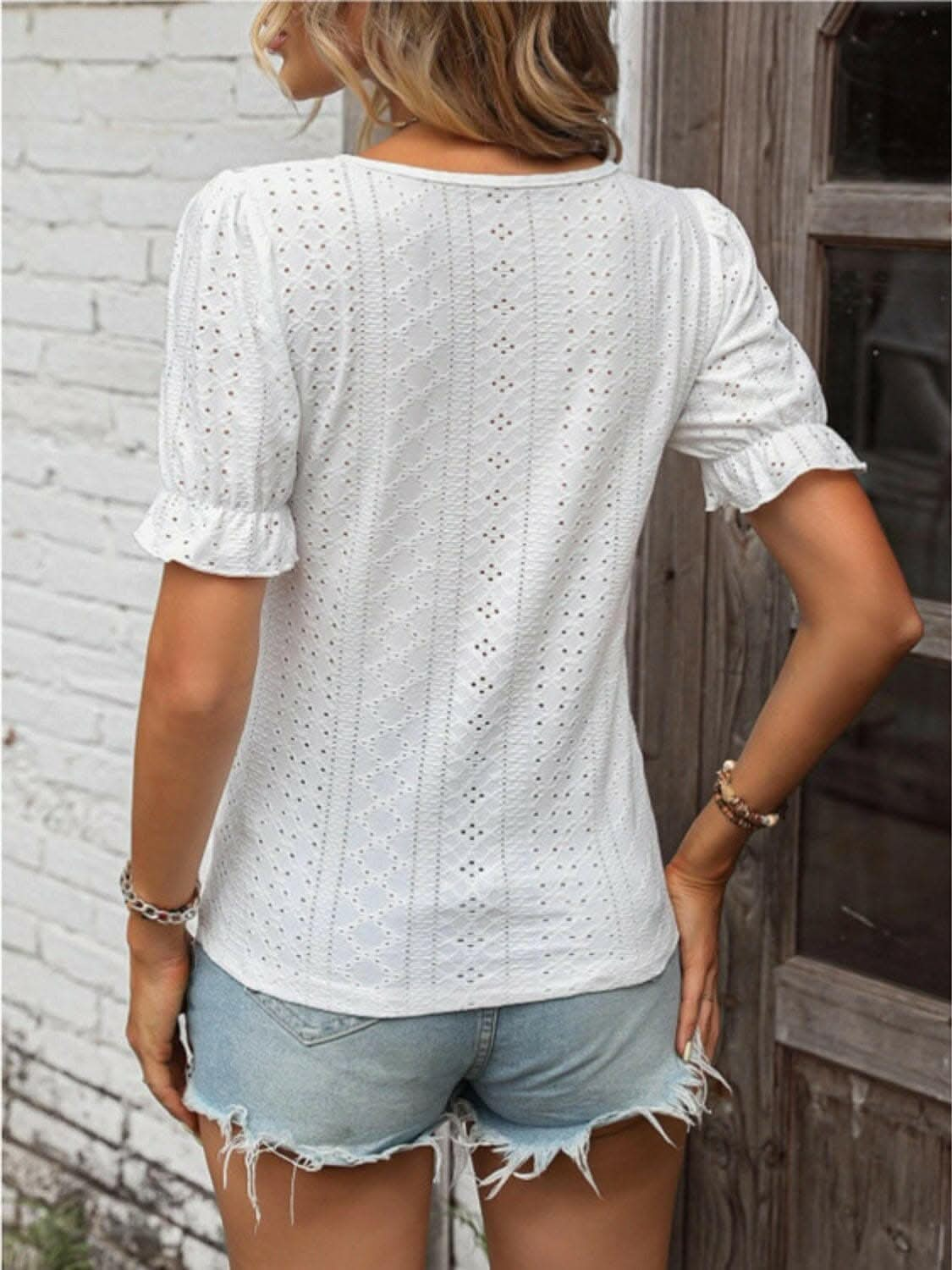 Eyelet Lace Detail V-Neck Flounce Sleeve TopDiscover Elegance with Our Eyelet Lace Detail V-Neck Flounce Sleeve Top
 
 
Chic Design: Elevate your style with intricate eyelet lace detailing and a flattering V-nLove Salve -Neck Flounce Sleeve TopColor