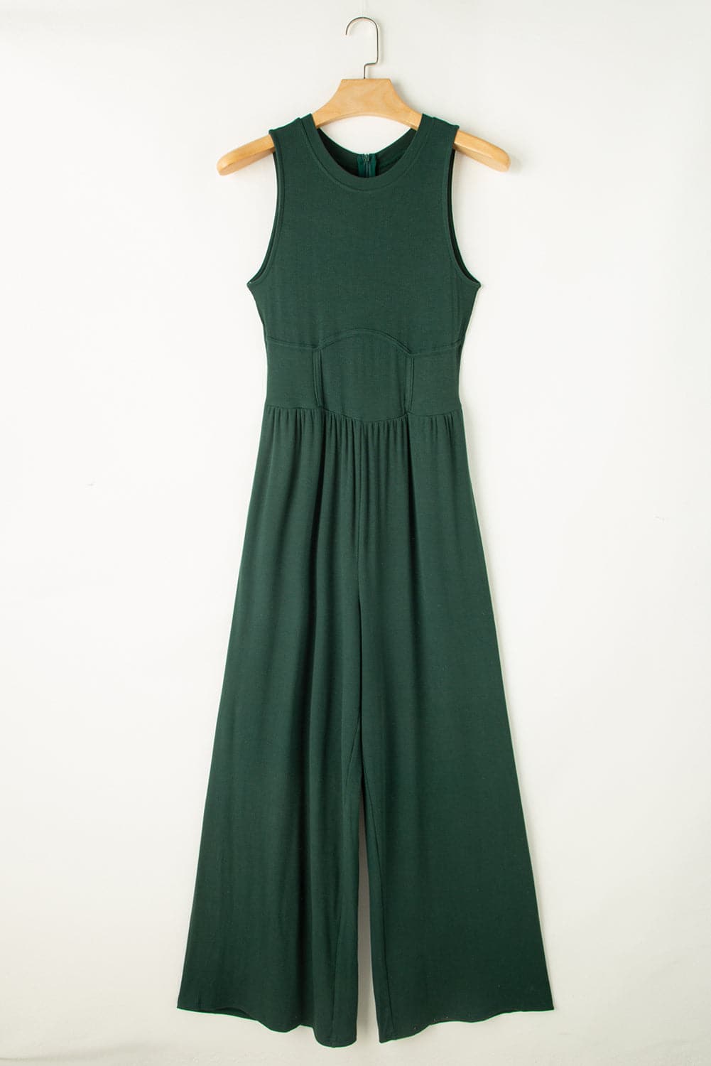 Round Neck Sleeveless Jumpsuit.