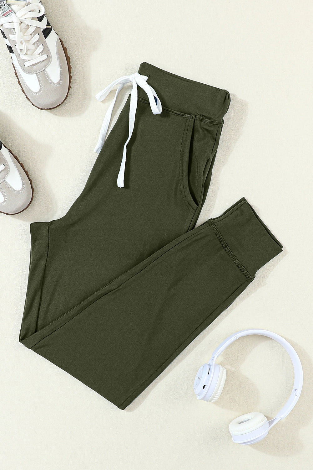 Cozy moss green joggers with drawstring and pockets