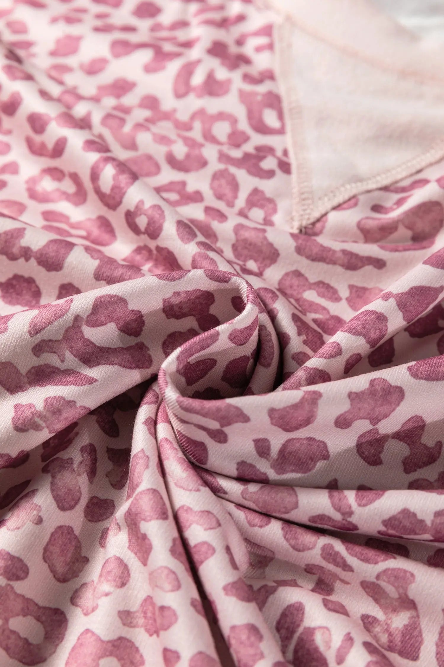 Dear-Lover Pink Leopard Print Women's Soft Everyday Sweatshirt Relaxed Fit Fall Top Dear-Lover Dropshipping