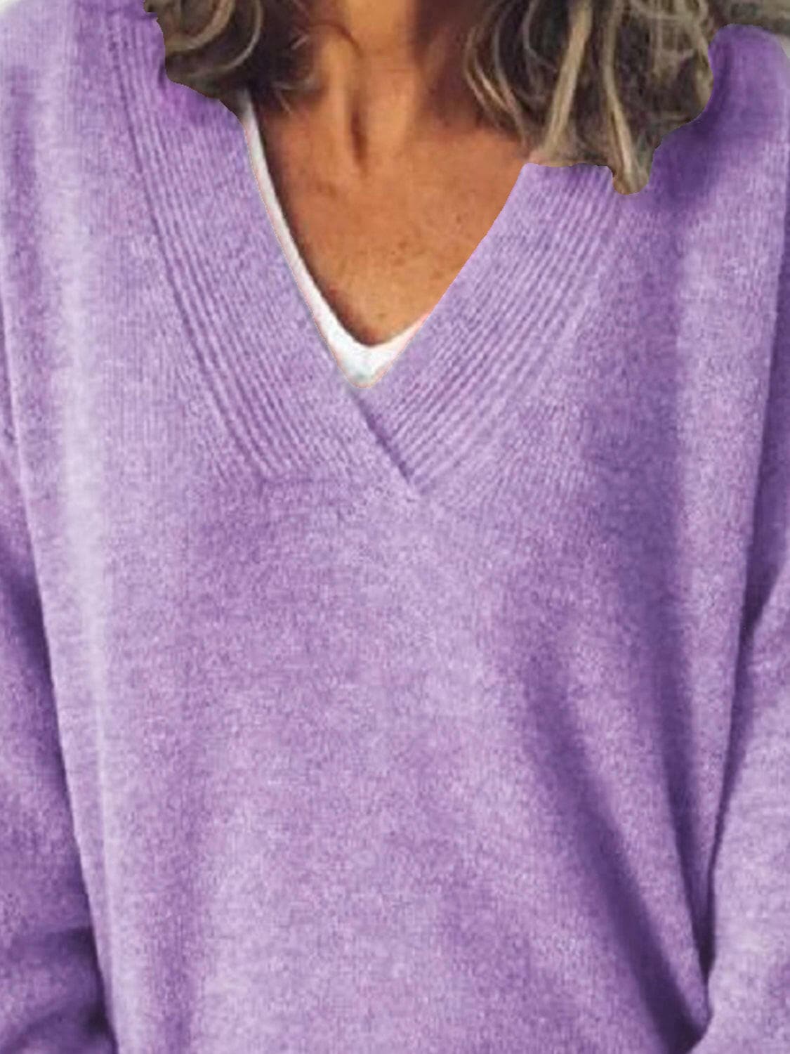 V-Neck Dropped Shoulder SweaterV-Neck Dropped Shoulder Sweater
 Upgrade your sweater collection with our V-Neck Dropped Shoulder Sweater, a perfect blend of style and comfort.
 Features:
 
 
BasicLove Salve -Neck Dropped Shoulder SweaterKnit Tops