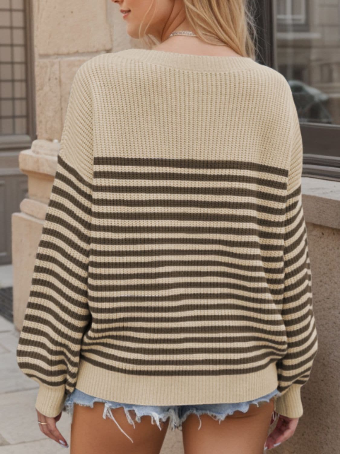 Cozy striped long sleeve sweater with round neck