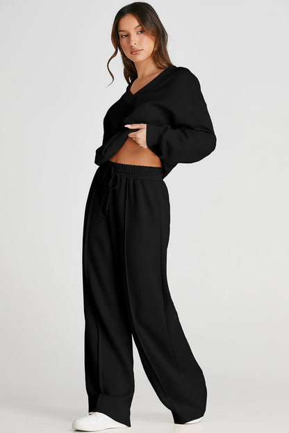 Chic black v-neck cropped set