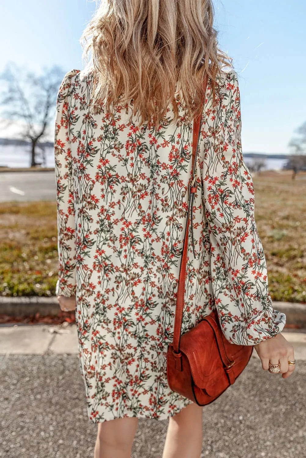 Chic floral mini dress - long sleeves