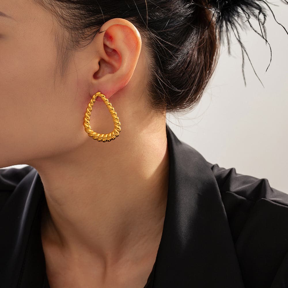 Elegant 18K gold-plated twisted hoop earrings