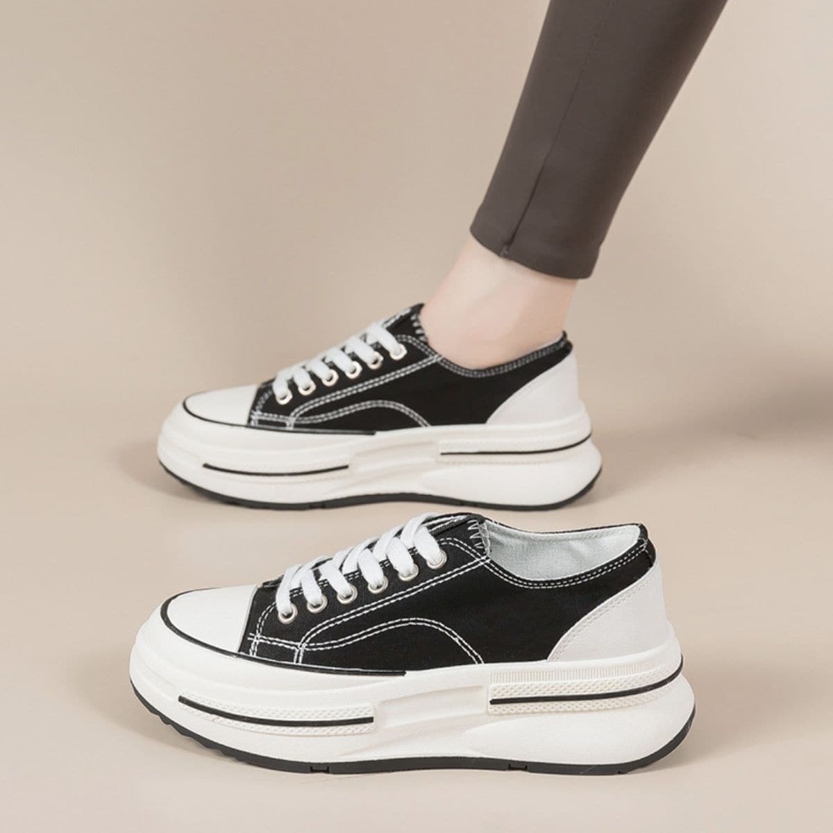 Elevated round toe sneakers