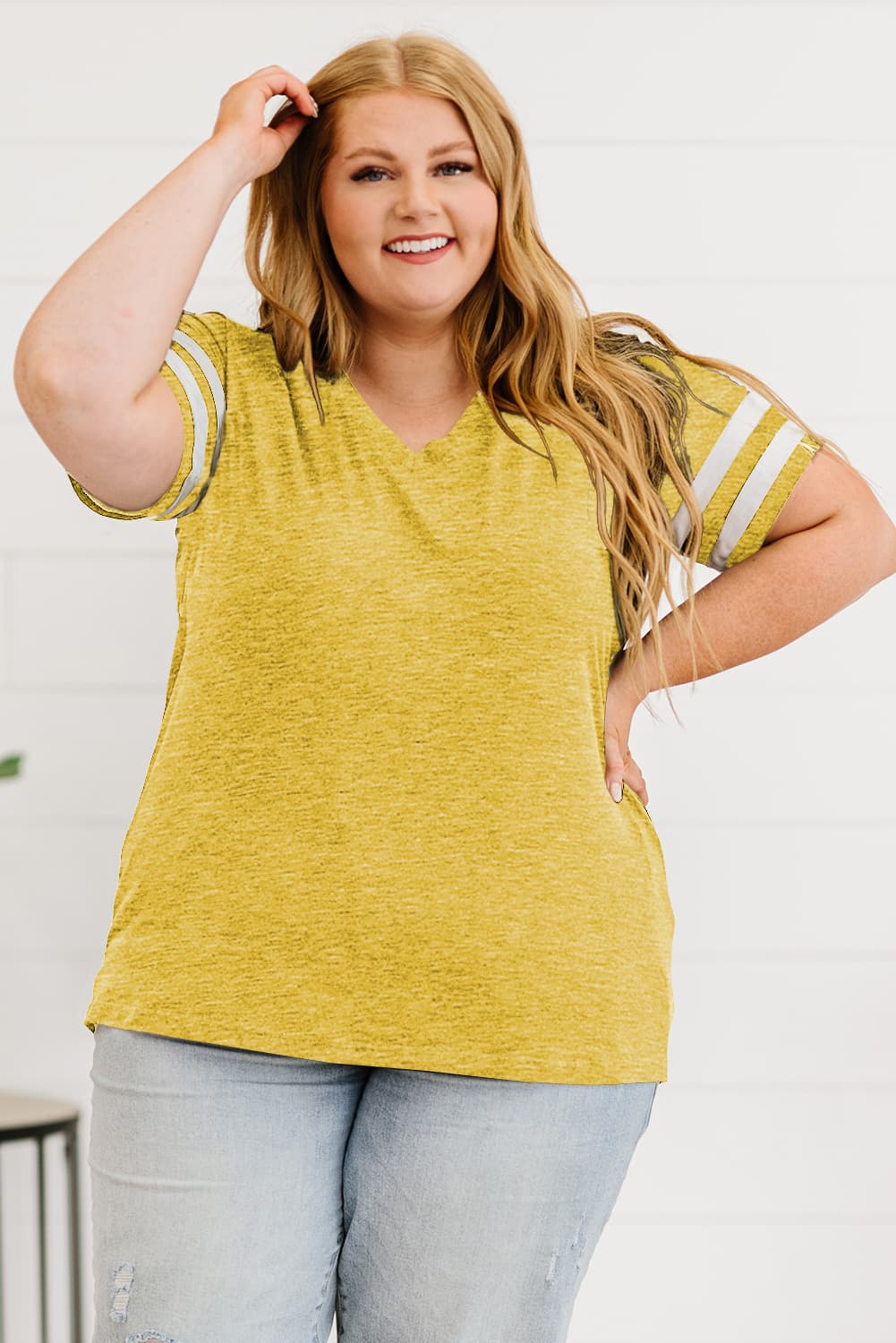 Plus Size Striped V-Neck Tee ShirtPattern type: Contrast
Style: Casual, chic
Features: Basic style
Neckline: V-neck
Length: Regular
Sleeve length: Short sleeves
Sleeve type: Regular sleeves
Sheer: NoLove Salve -Neck Tee Shirtplus