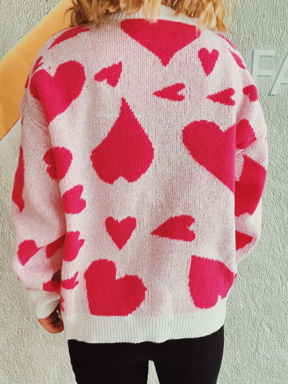 Charming heart-patterned long sleeve sweater