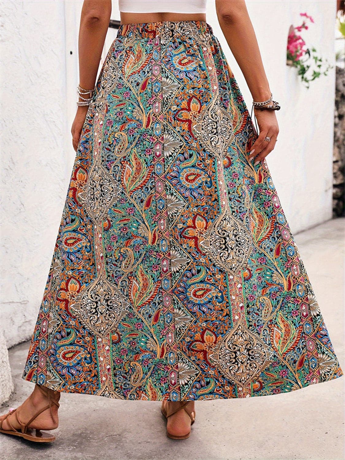 Slit Printed Elastic Waist Skirt.