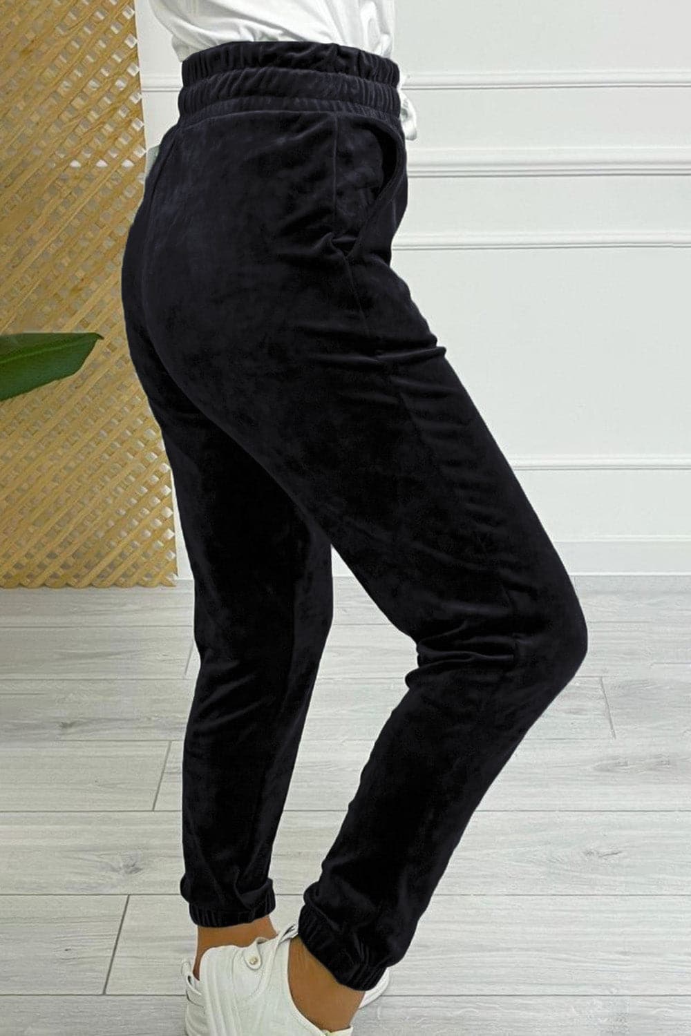 Wide Waistband Drawstring Cropped Joggers.