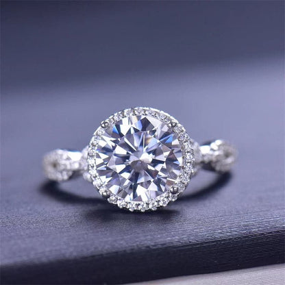 Stunning 3 Carat Moissanite Ring in 925 Sterling Silver