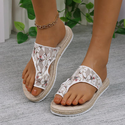 Flower Toe Post Flat Sandals.