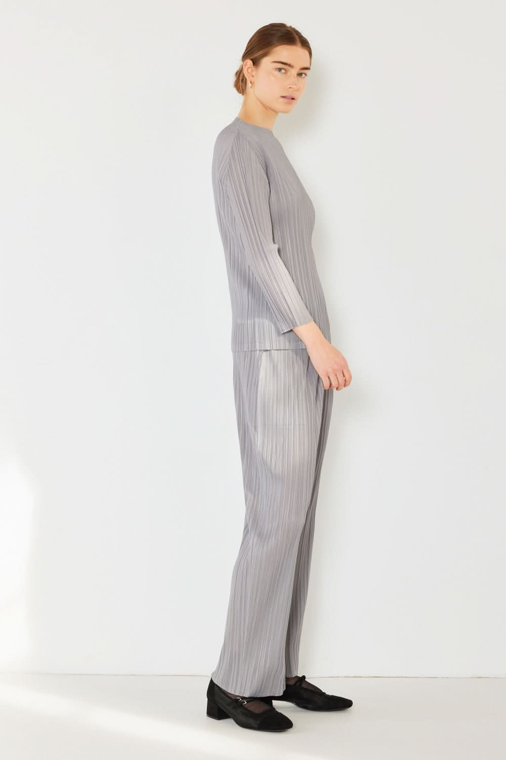 Elegant Pleated Elastic-Waist Straight-Leg Pants for Versatile Styling