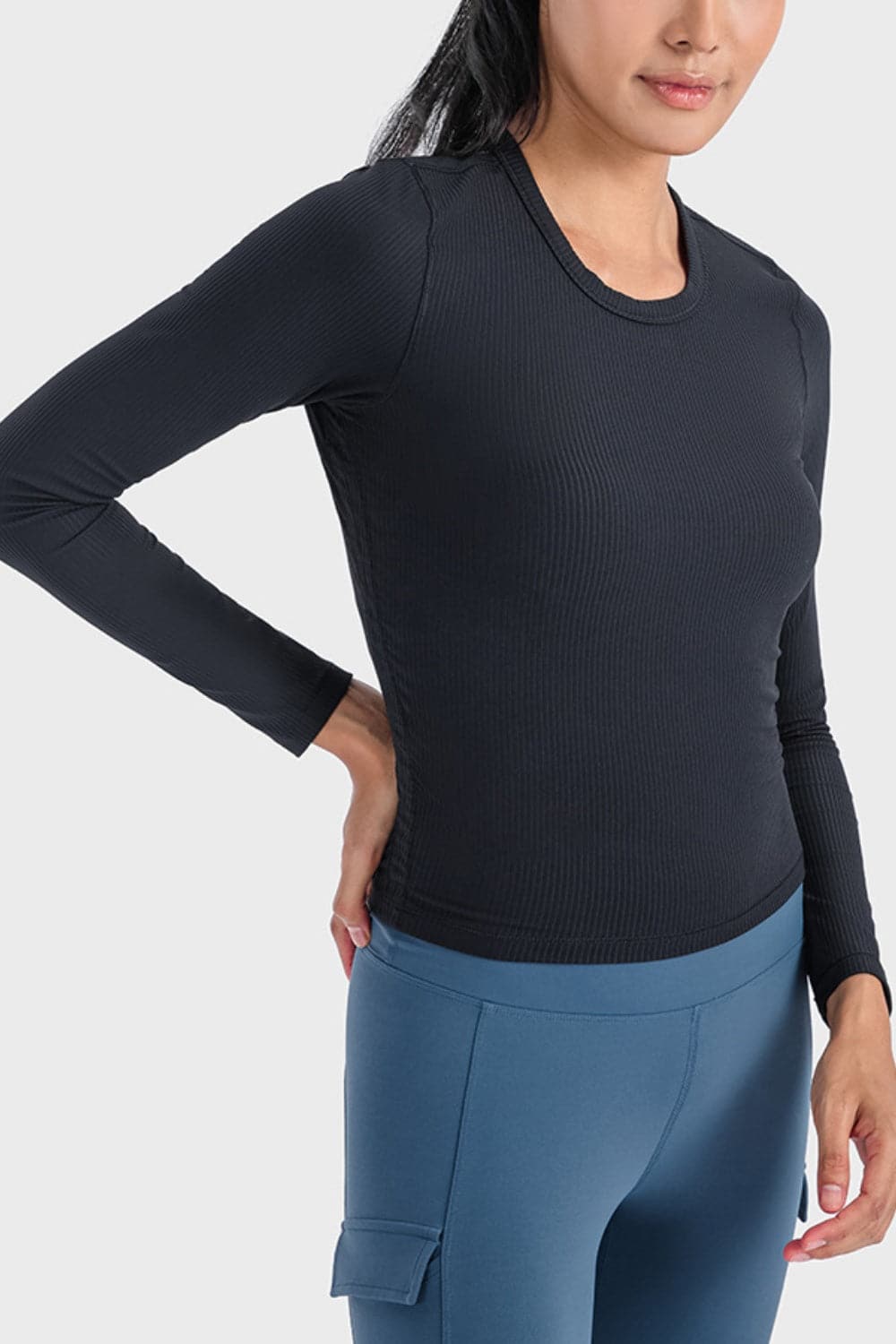 Round Neck Long Sleeve Sports Top.