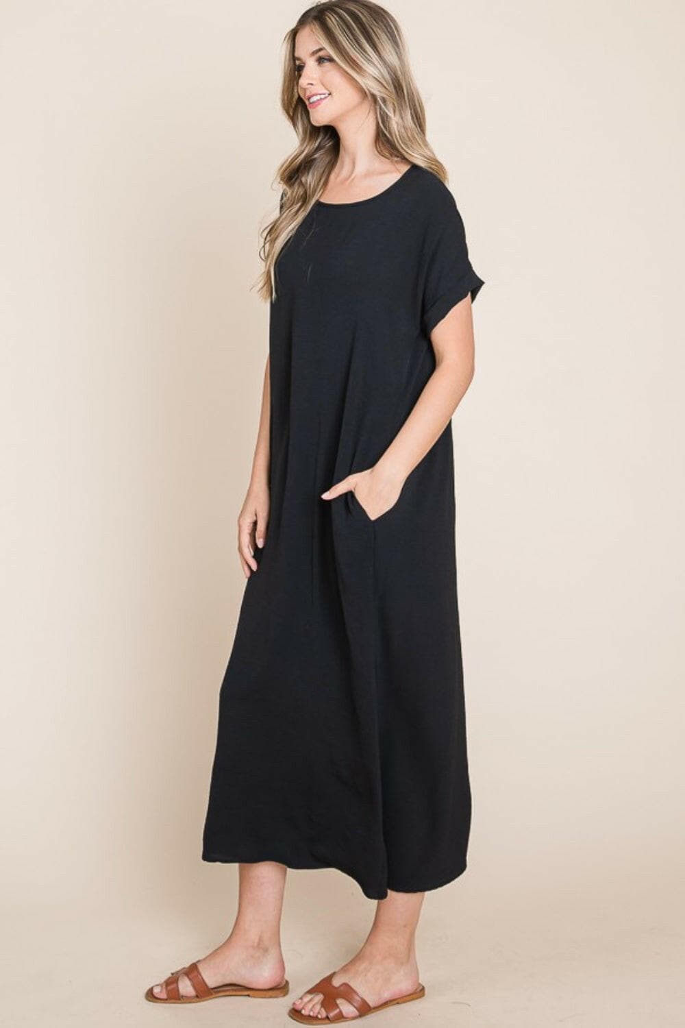 BOMBOM Round Neck Short Sleeve Midi Dress with Pockets.