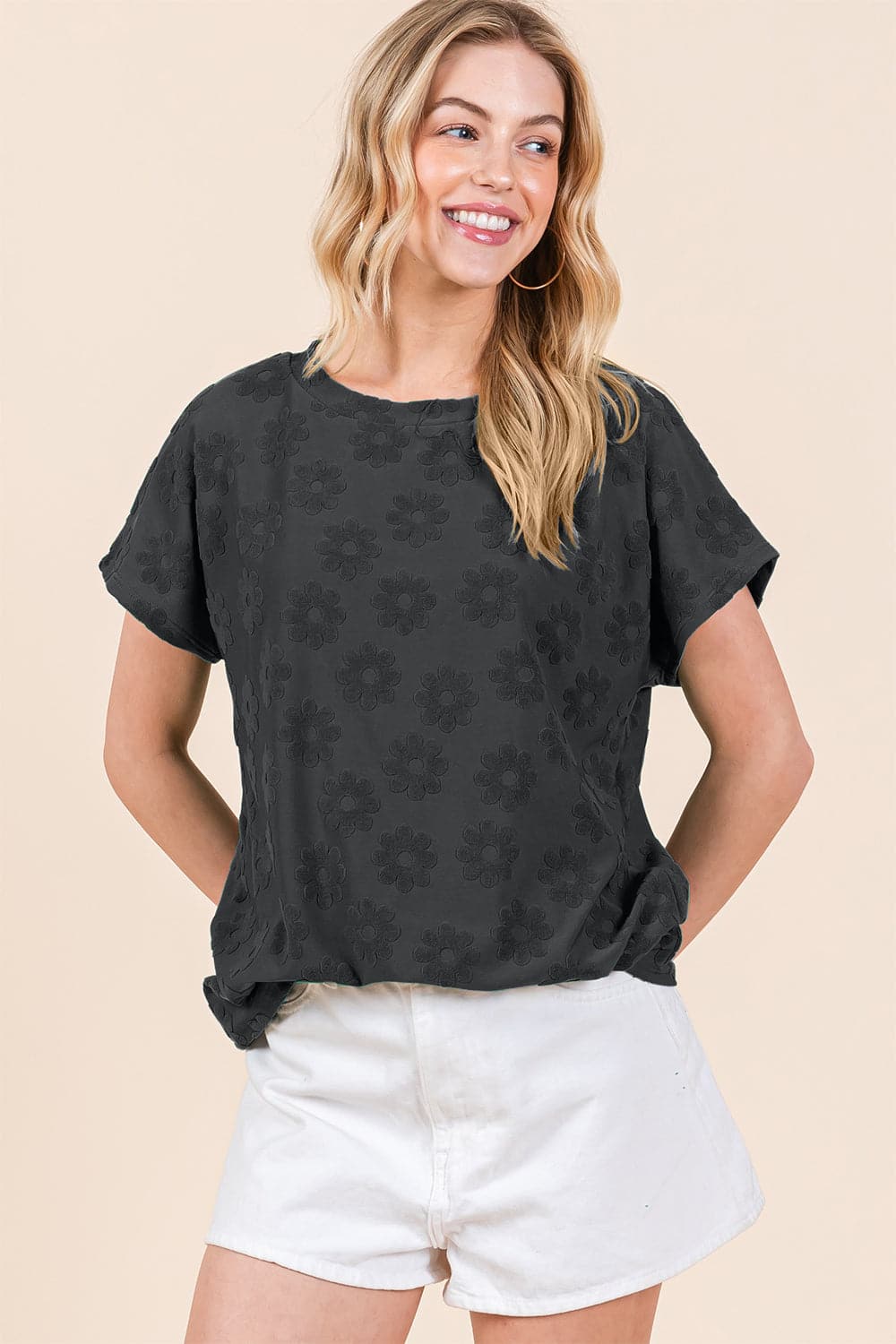 BOMBOM Textured Floral Pattern Short Sleeve T-Shirt.