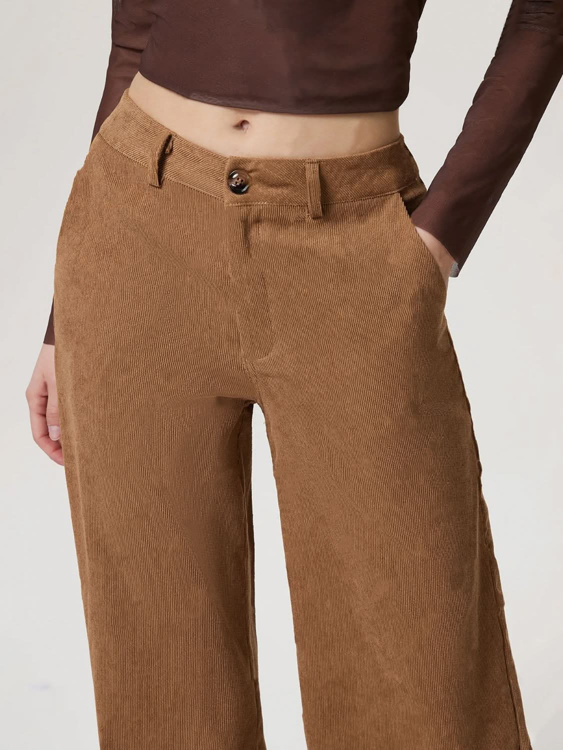 Chic Wide Leg Trousers with Convenient Pockets