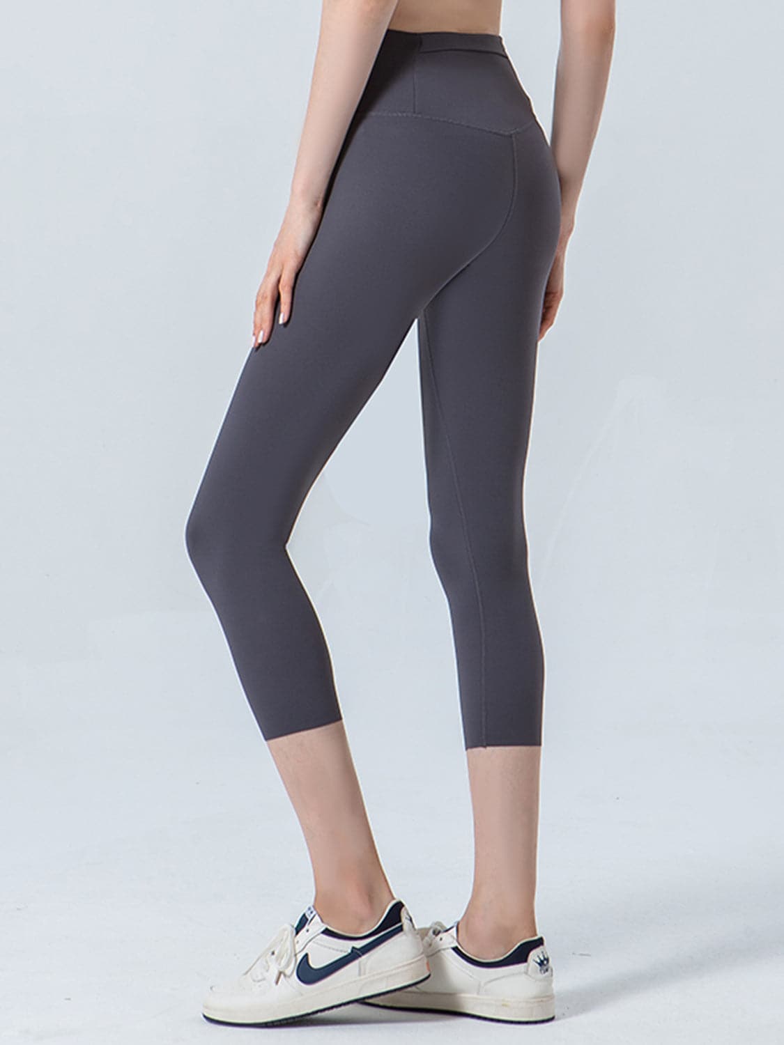 Wide Waistband Cropped Sports Leggings.