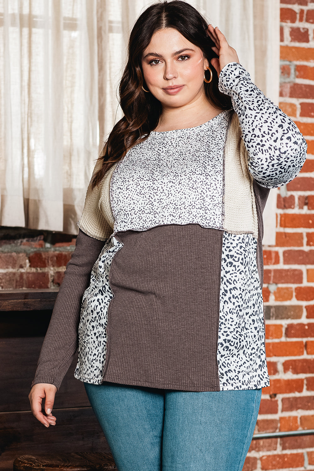 Chic brown leopard patchwork plus size top in waffle ribbed knit