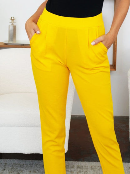 High-waisted skinny pants with pockets