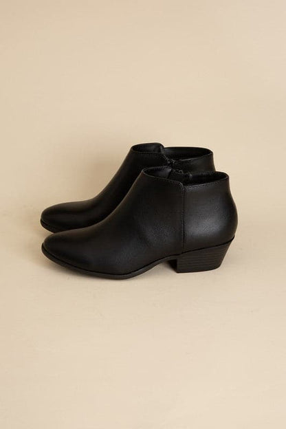 Mug Ankle Boots.