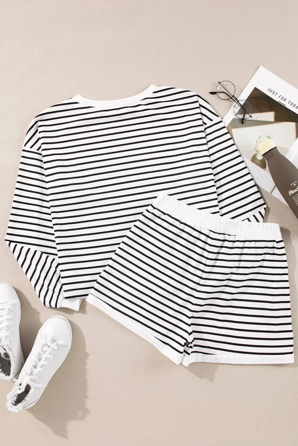 Striped Round Neck Long Sleeve Top and Shorts SetFeatures: Pocketed
Number of pieces: Two-piece
Stretch: Slightly stretchy
Material composition: 50% cotton, 47% polyester, 3% elastane
Care instructions: Machine wasLove Salve Striped Round Neck Long Sleeve TopTwo-Piece Sets