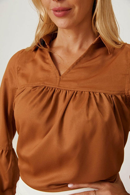 Balloon Sleeve Collared Neck Blouse.