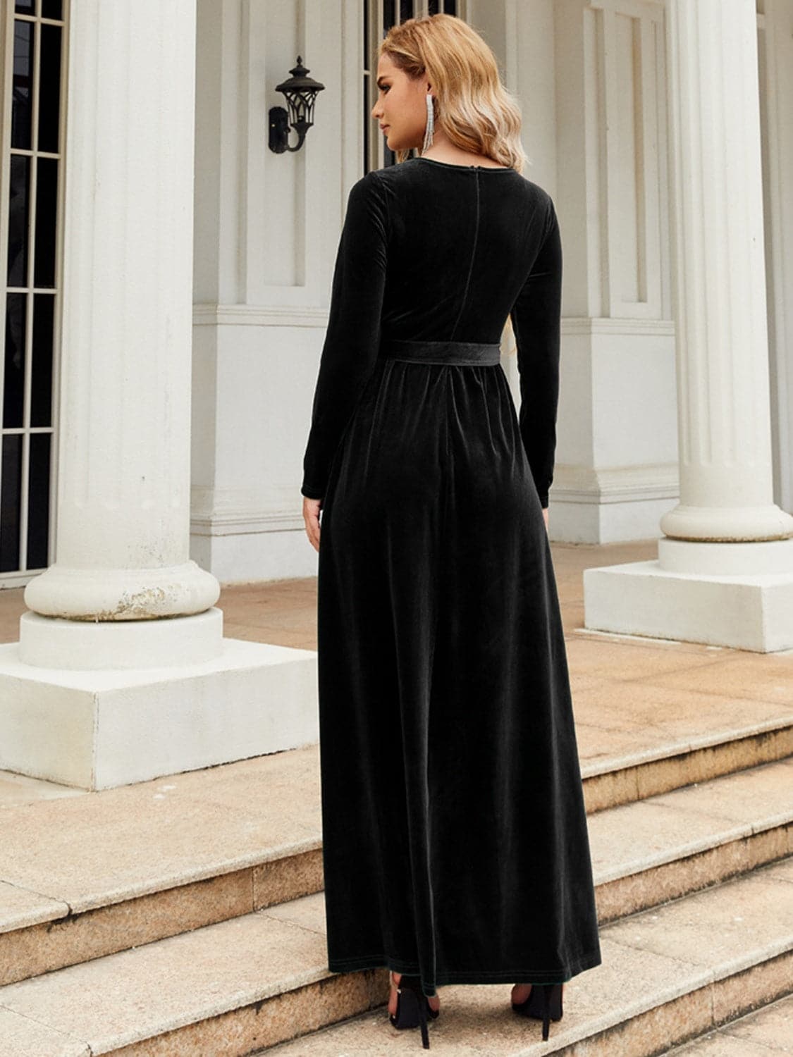 Tie Front Round Neck Long Sleeve Maxi Dress.