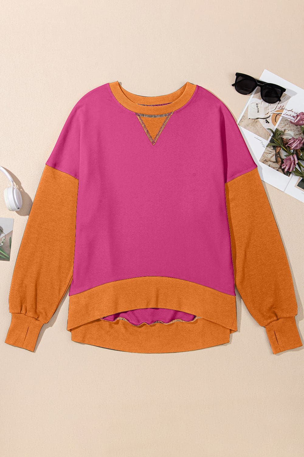 Contrast Round Neck Long Sleeve Sweatshirt.