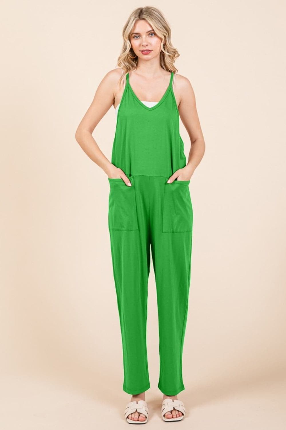 Culture Code – Ärmelloser Jumpsuit in voller Größe mit Taschen