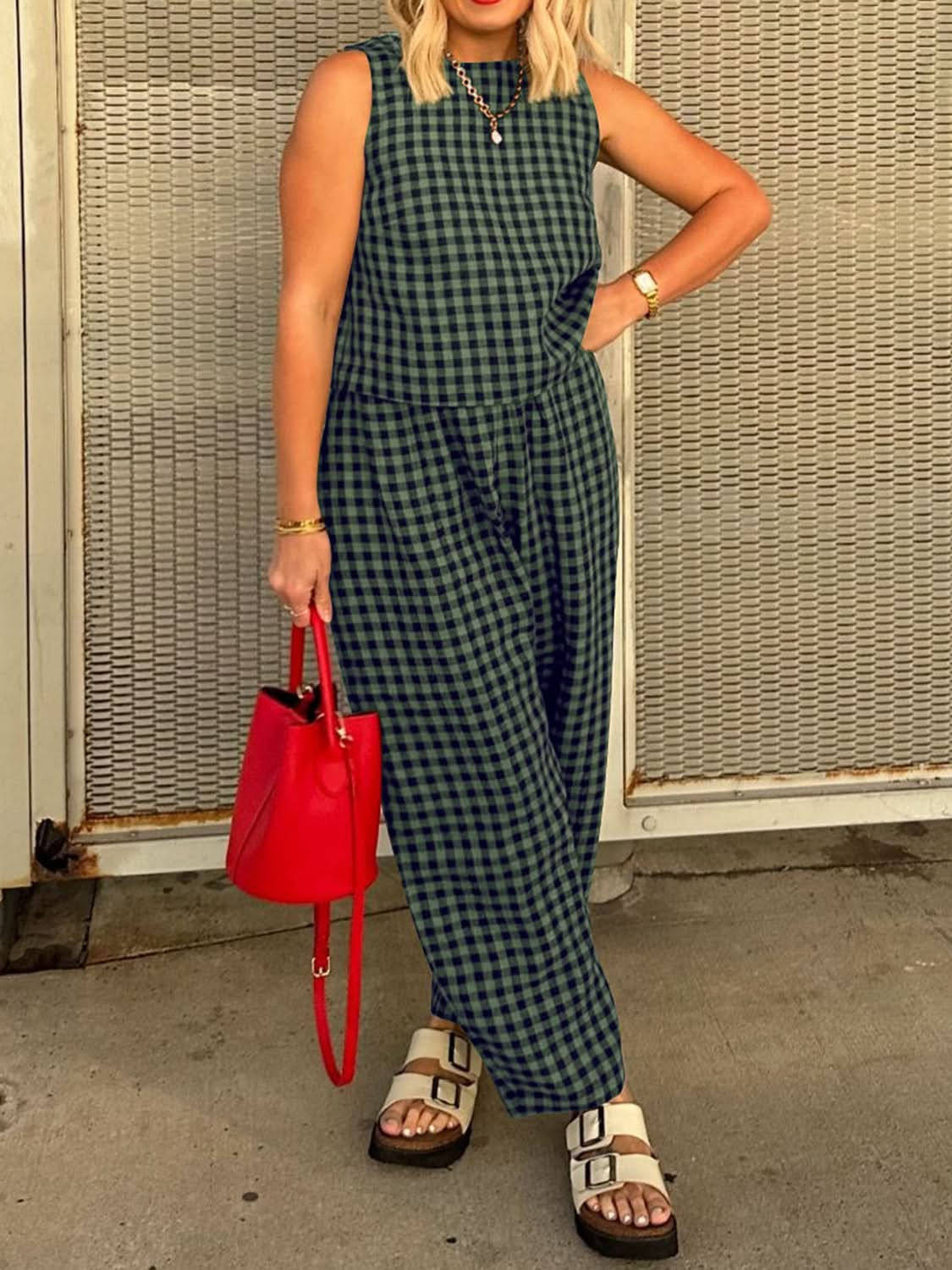 Chic Lovelet Plaid Sleeveless Top and Pants Ensemble