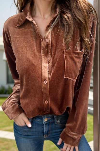 Pocketed Collared Neck Long Sleeve Shirt.