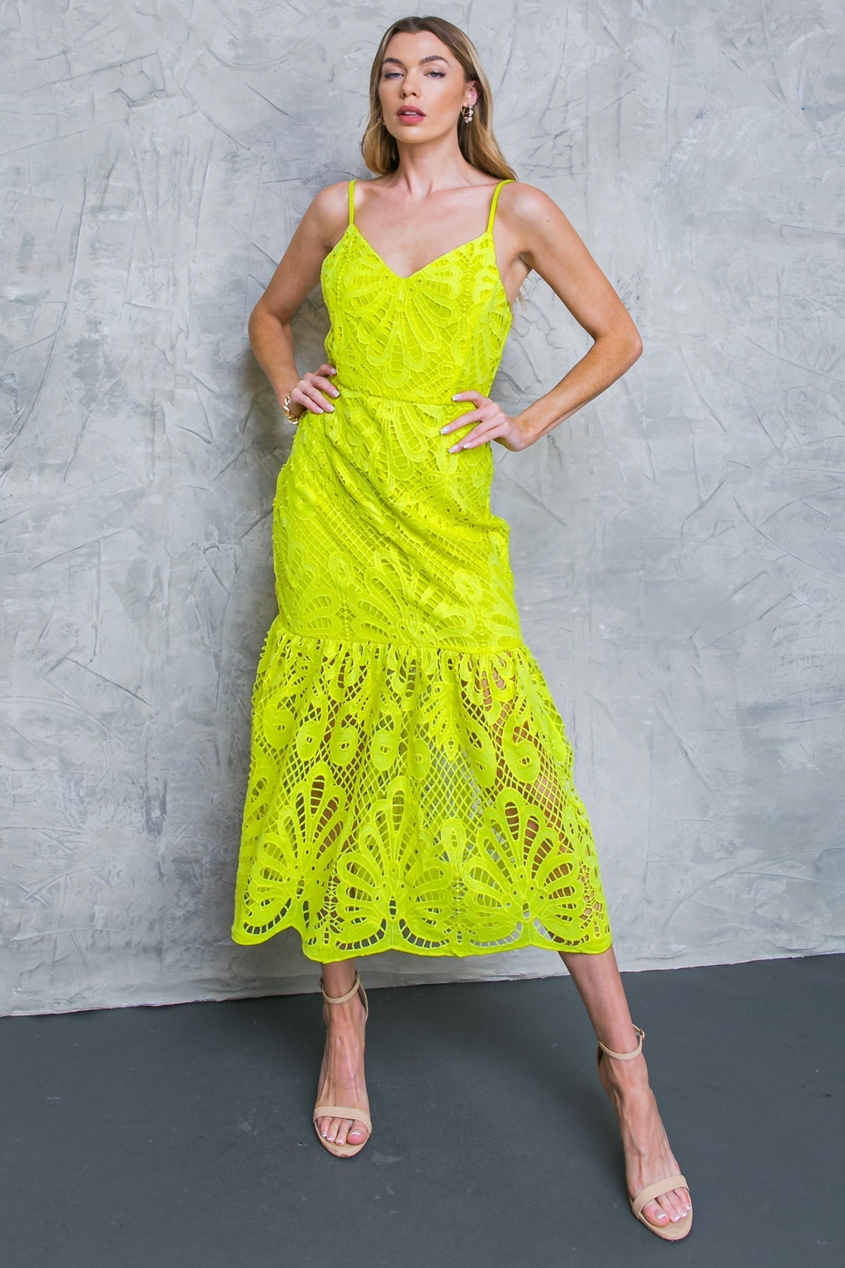 MANHATTAN VILLAGE LACE MIDI DRESS Flying Tomato