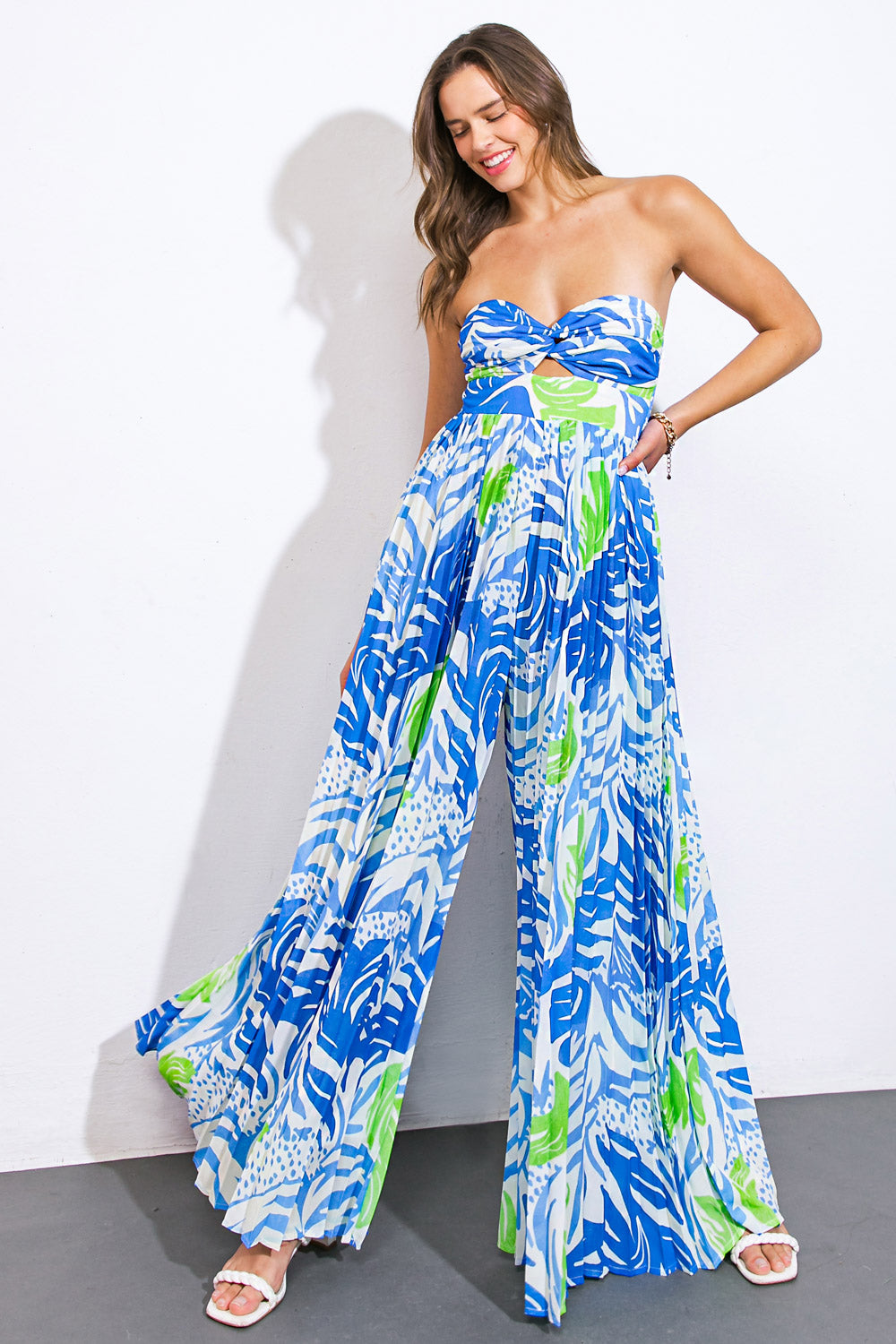 GIVE ME YOUR ATTENTION WOVEN JUMPSUIT Flying Tomato