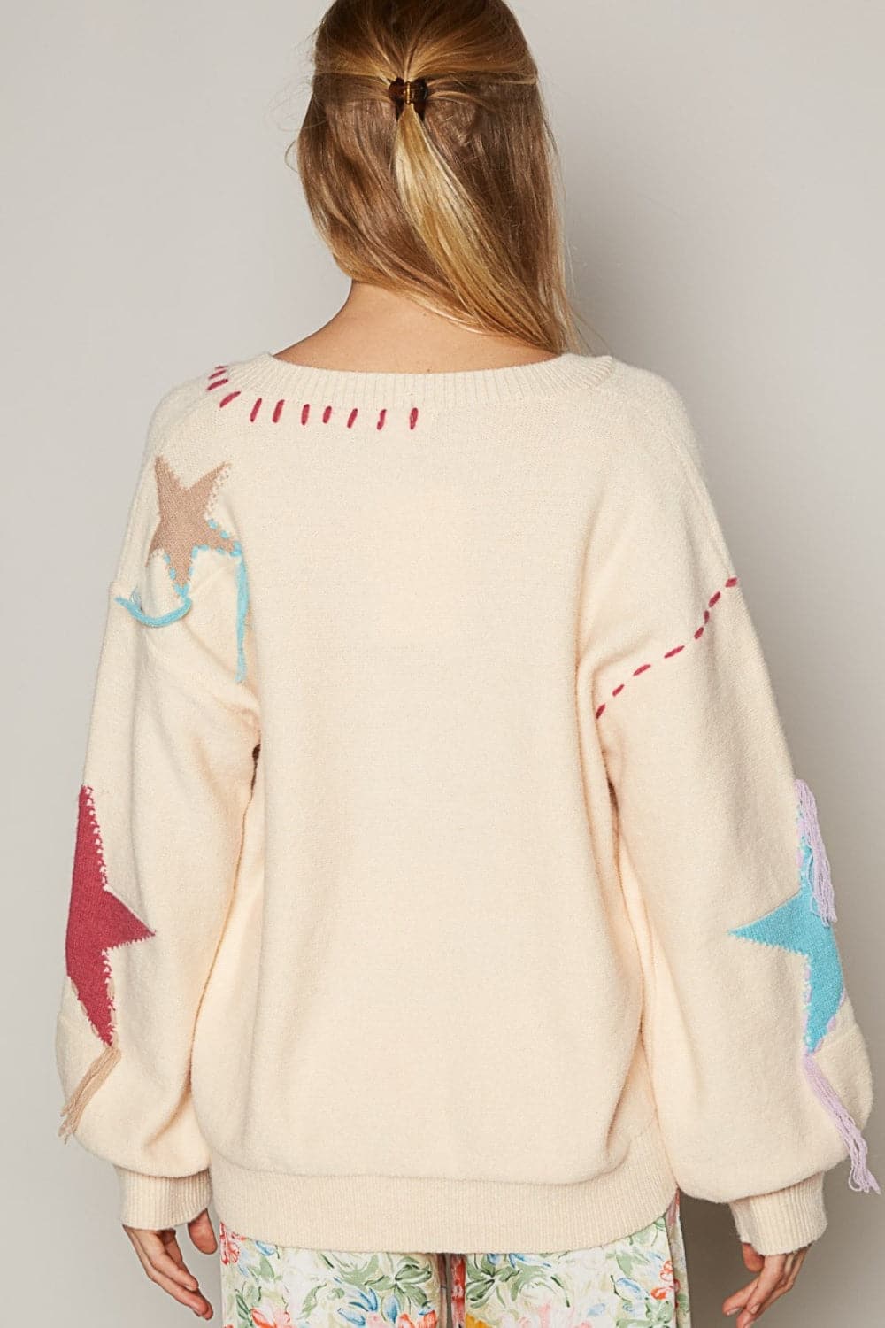 Starry fringe V-neck sweater with long sleeves