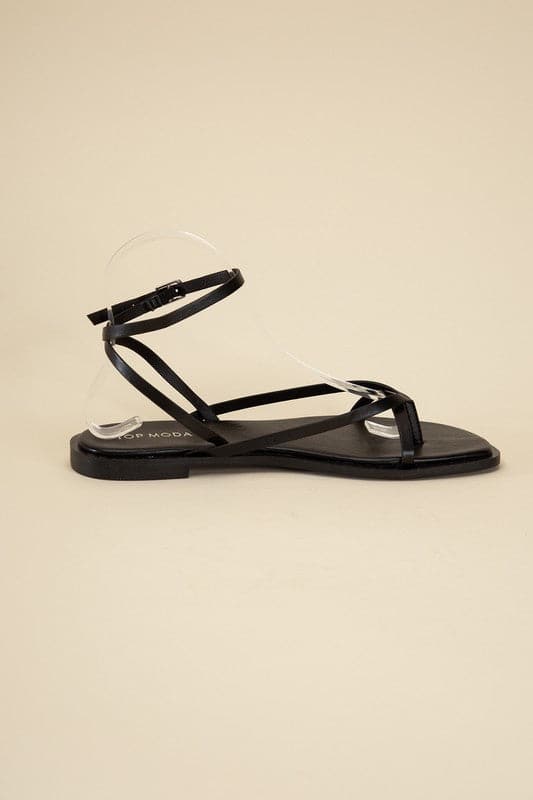 ELIO-1 Flat Sandals.