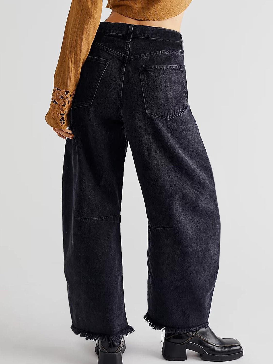 Raw Hem Wide Leg Jeans with Pockets.