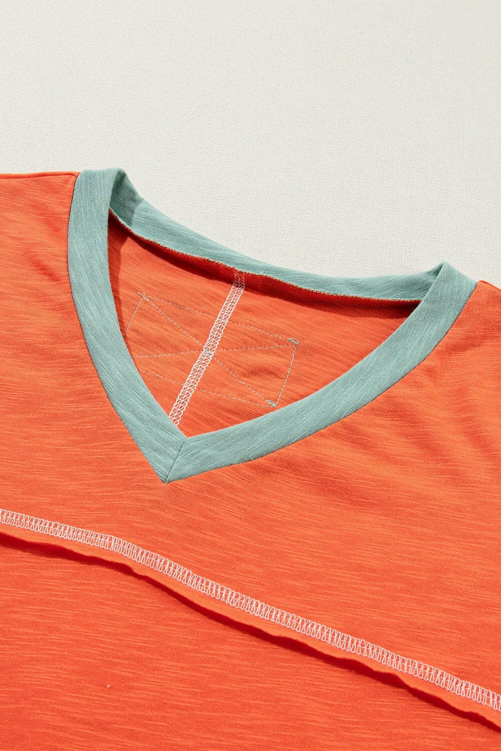 Color Block V-Neck Short Sleeve T-ShirtColor Block V-Neck Short Sleeve T-Shirt

Upgrade your casual wardrobe with our Color Block V-Neck Short Sleeve T-Shirt. This modern take on a classic tee offers a stLove Salve -Neck Short SleeveT-Shirts