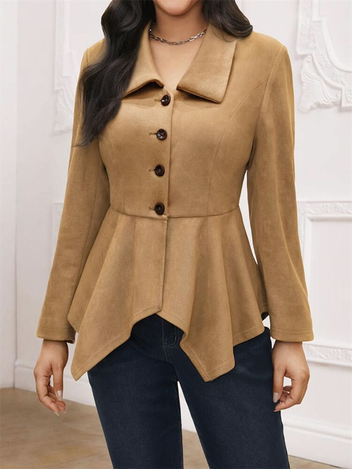 Chic Collared Jacket with Buttons