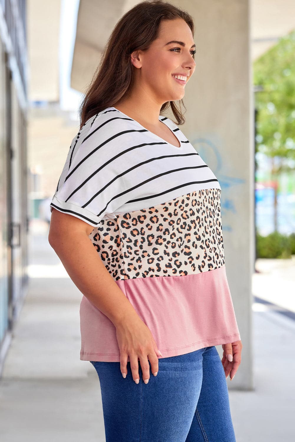 Plus Size Striped Leopard Round Neck Half Sleeve T-Shirt.