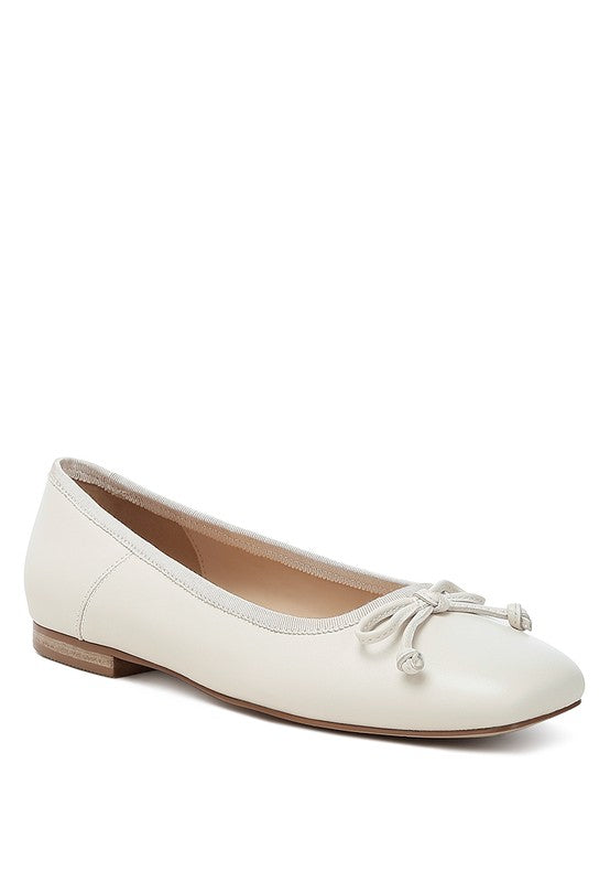 Chic square-toe ballerinas with bow detail