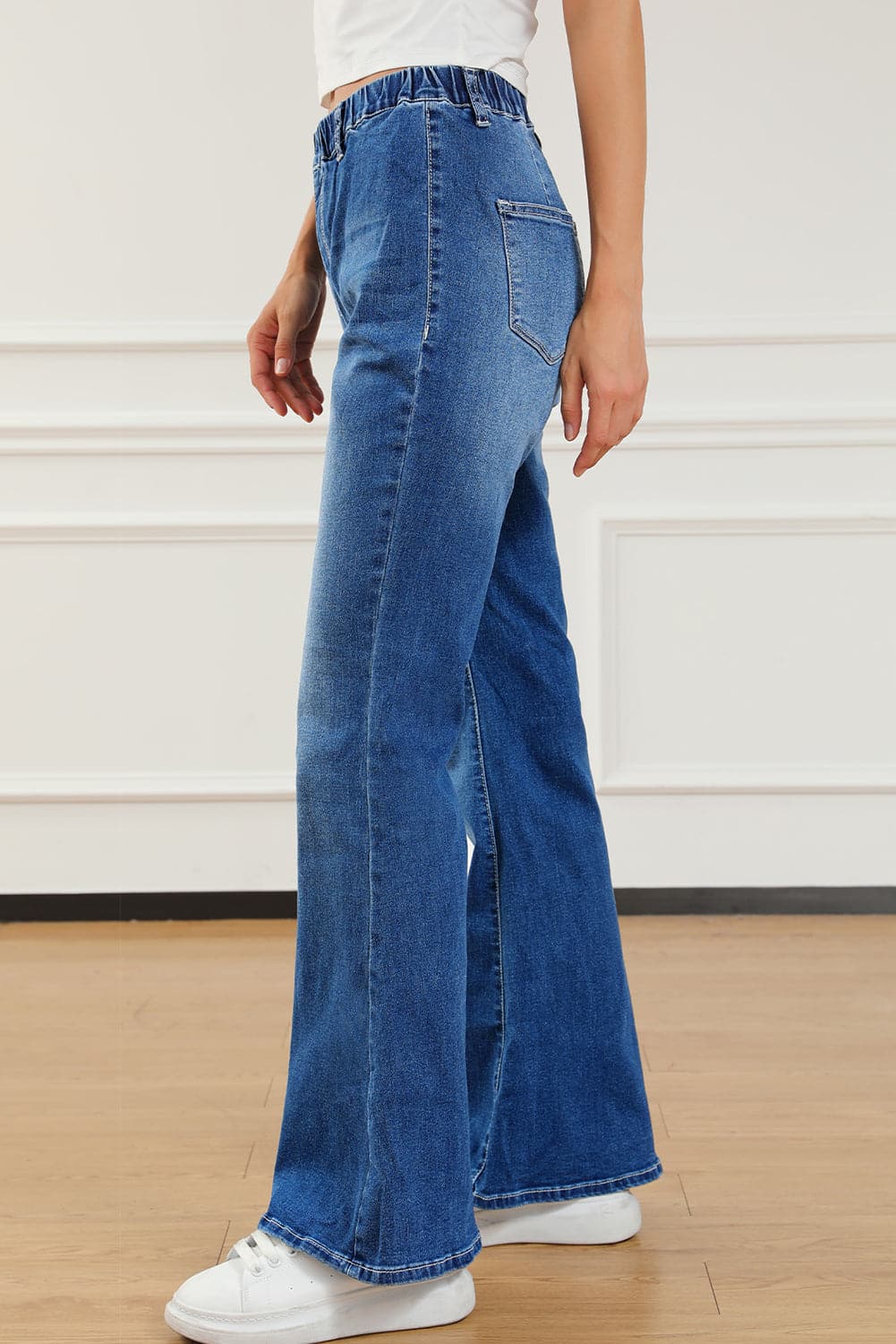 Elastic Waist Bootcut Jeans with Pockets.