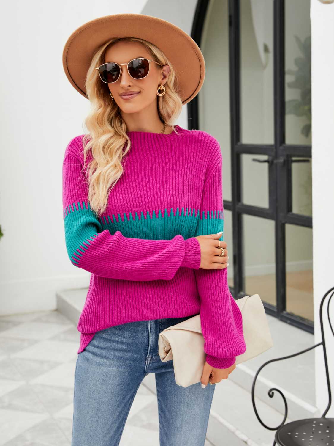 Contrast Round Neck Sweater.