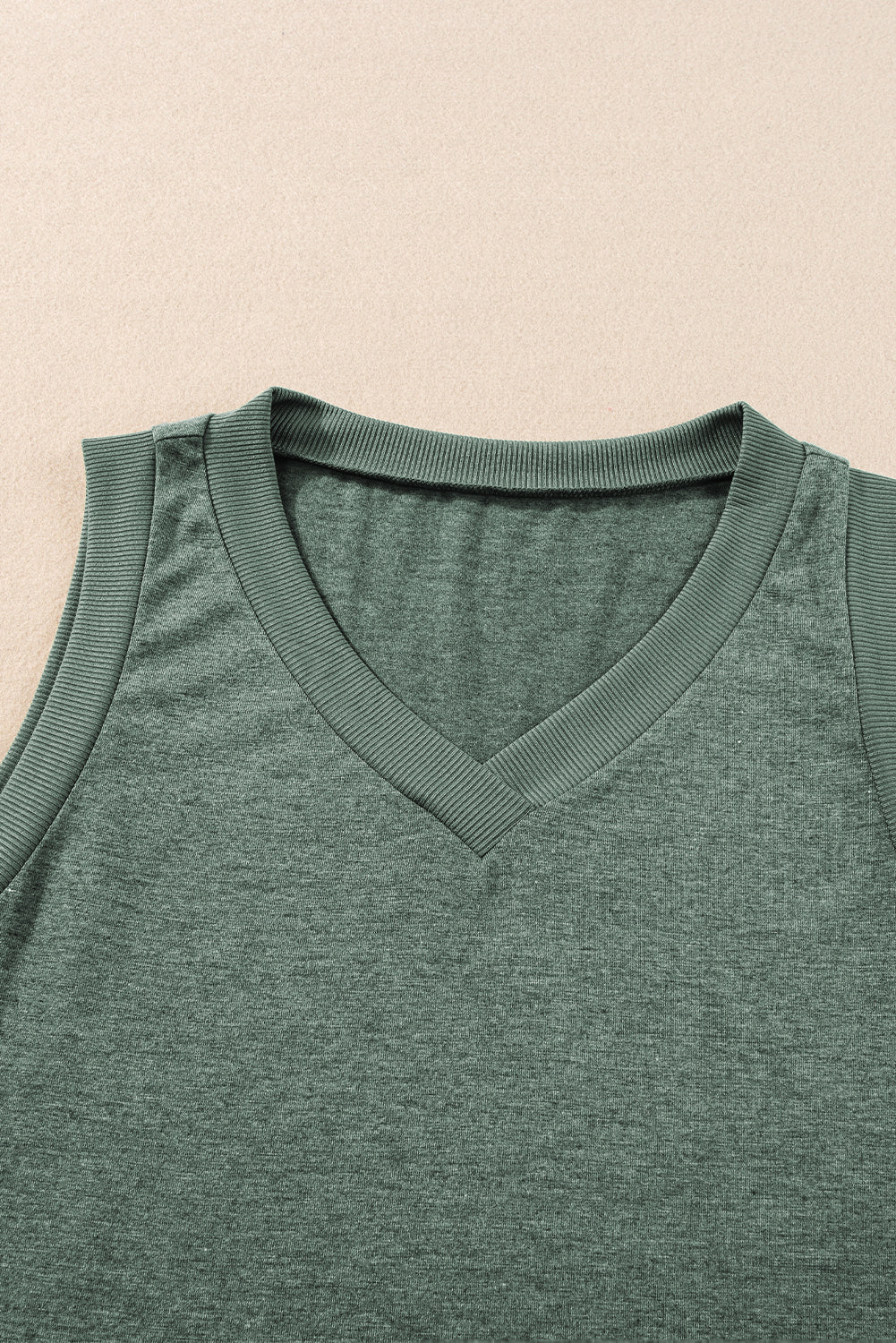 Chic mist green ribbed v neck tank top