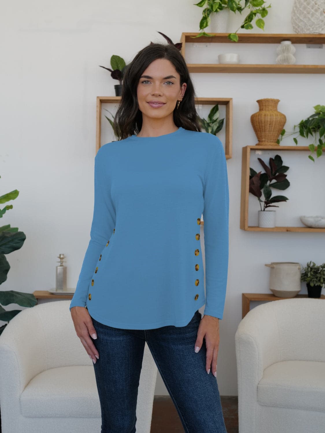 Elegant long sleeve tee with buttons