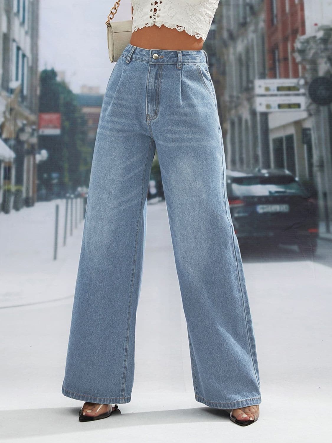 Wide Leg Jeans with Pockets.