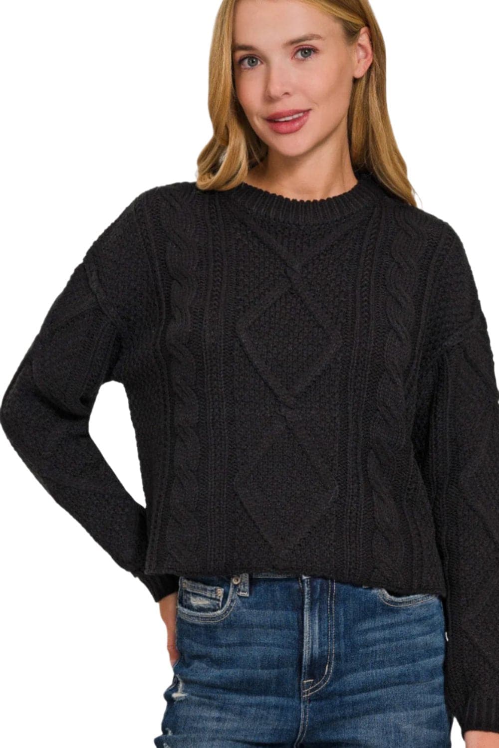 Chic cropped cable knit sweater with stylish high-low hem