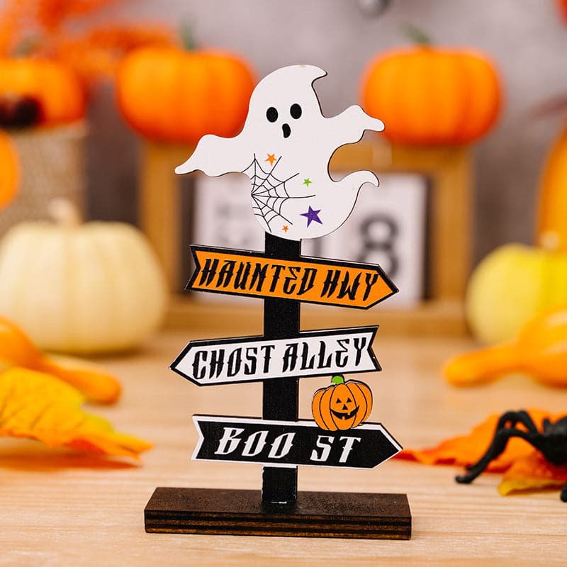 Charming wooden Halloween decor ornaments set