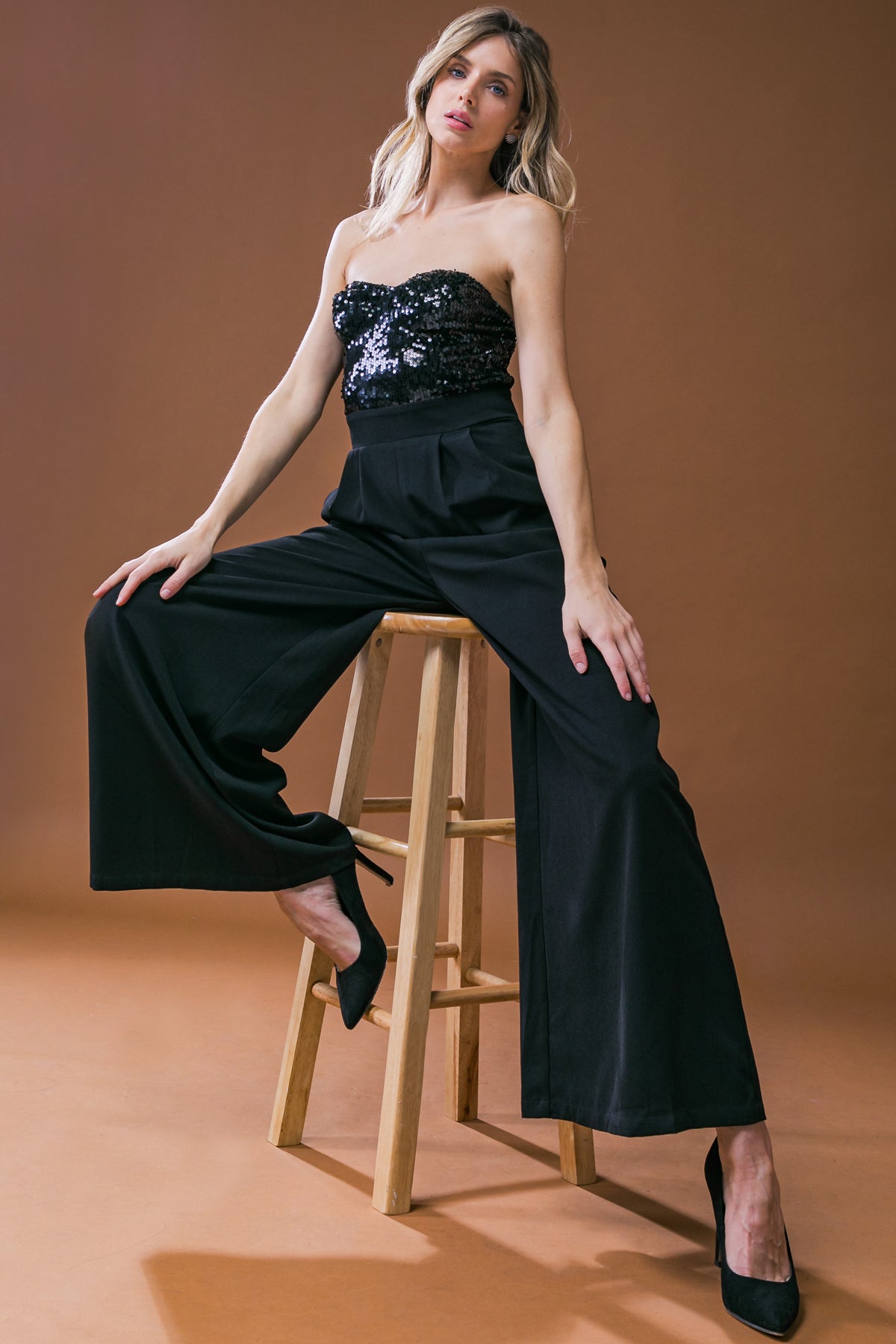 RARE BEAUTY HUNTER WOVEN JUMPSUIT Flying Tomato