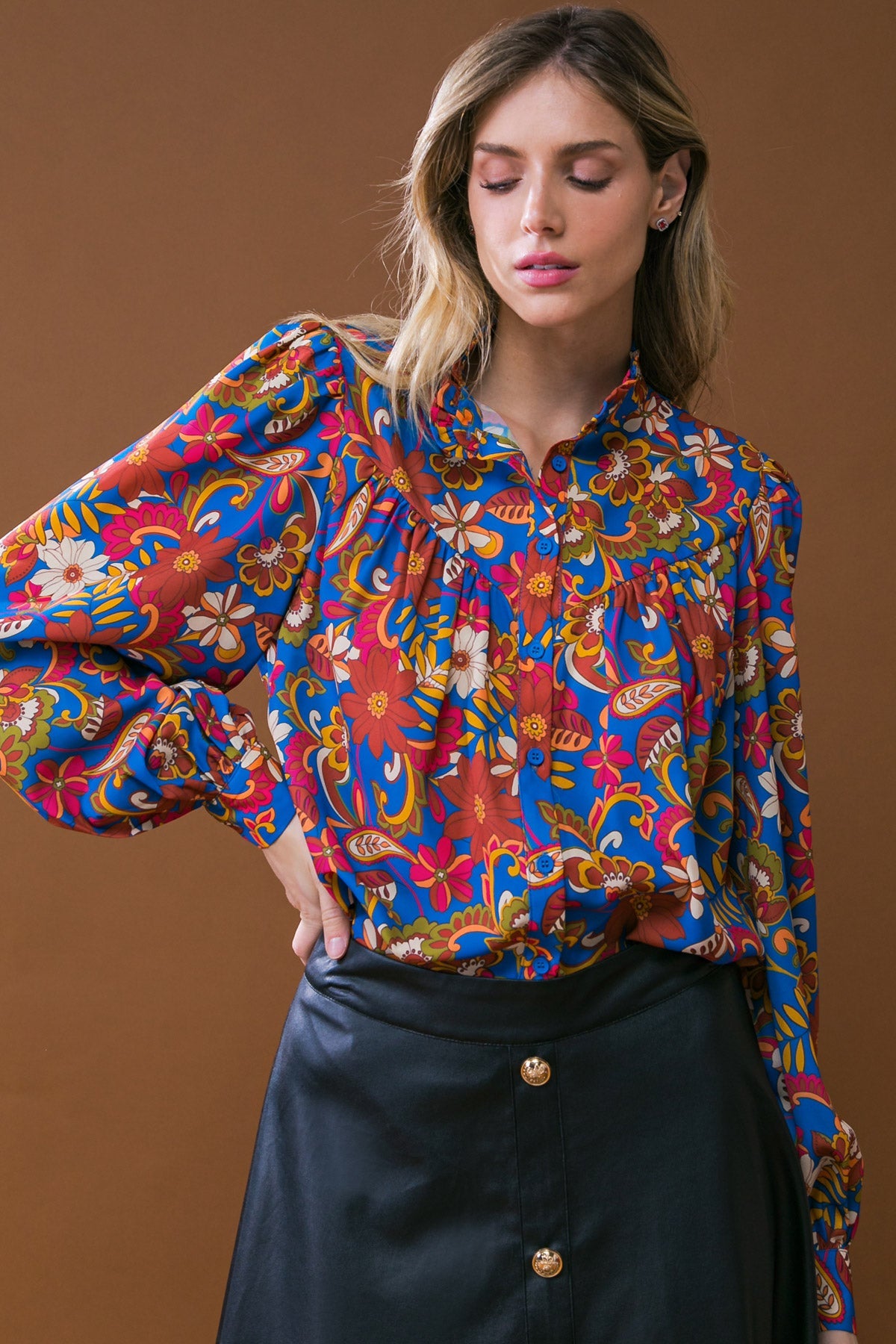 IMPRESSIVE BLOSSOM WOVEN TOP